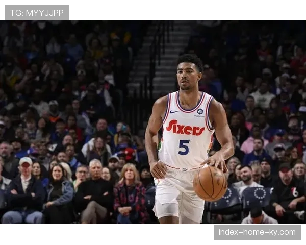 沃克22分10篮板76人内线支柱 格莱姆斯16分替补火力关键得分贡献